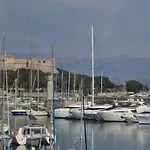 Sea View With Balcony Old Town Of Antibes 2 Pers דירה אנטיב