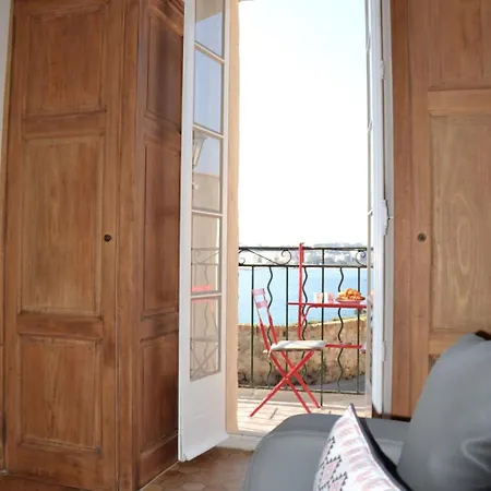 Sea View With Balcony Old Town Of 2 Pers 昂蒂布