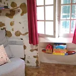 Appartement Vue mer et balcon - Studio au cœur du Vieil Antibes *