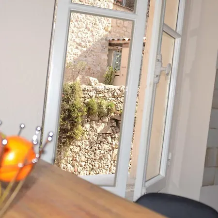 Vue mer et balcon - Studio au cœur du Vieil Antibes * Antibes