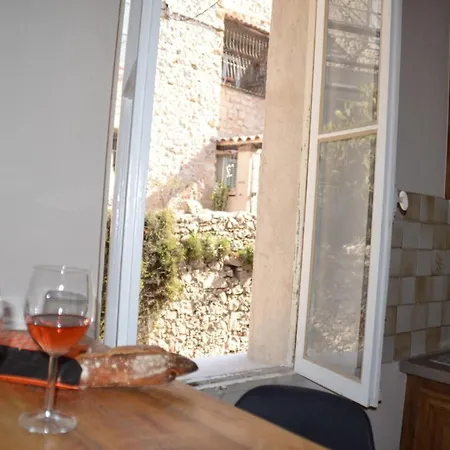 Vue mer et balcon - Studio au cœur du Vieil Antibes * Antibes