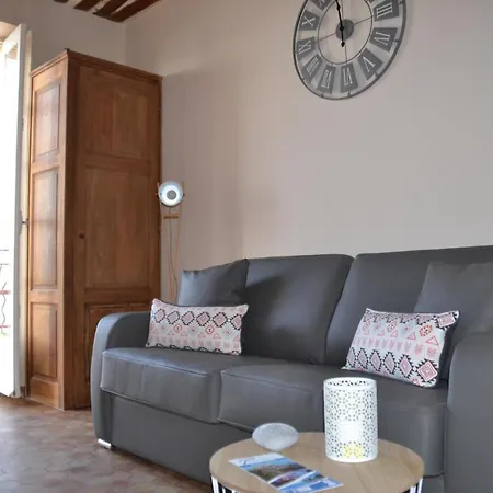 Antibes Vacances * אנטיב